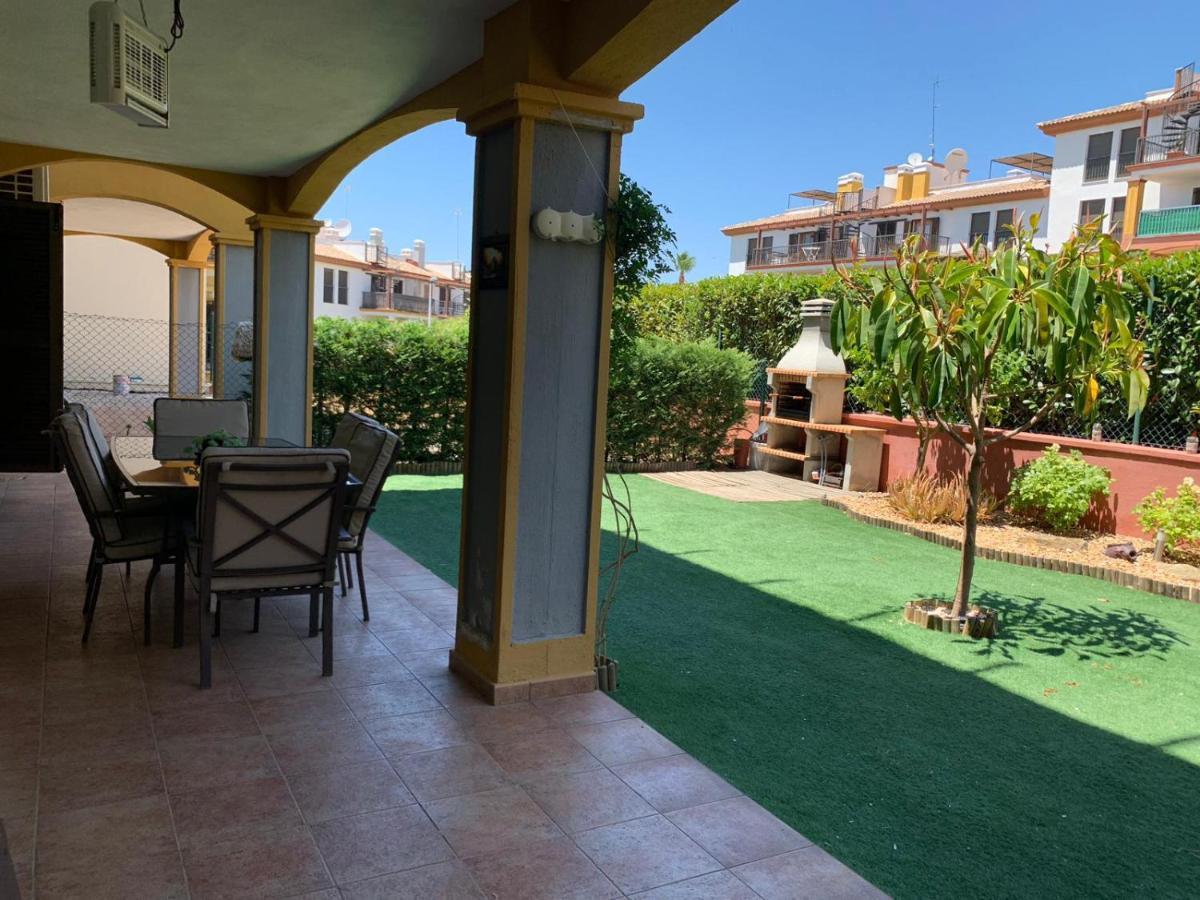 Apartamento con jardín privado y acceso a piscina Huelva Exterior foto